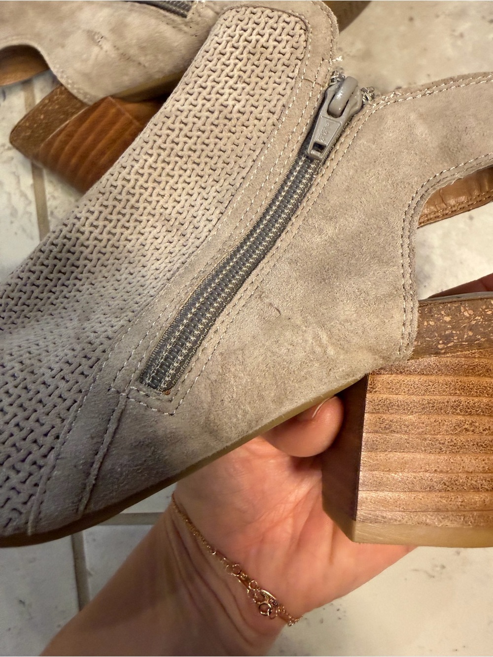✨Sofft | Suede Slingback Peep-Toe Block Heel Bootie | Sz 7 - Picture 5 of 12